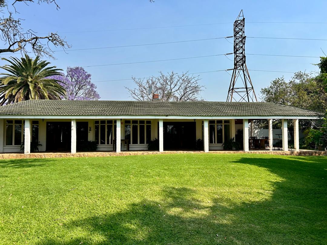 The main lodge at Musketeers Lodge